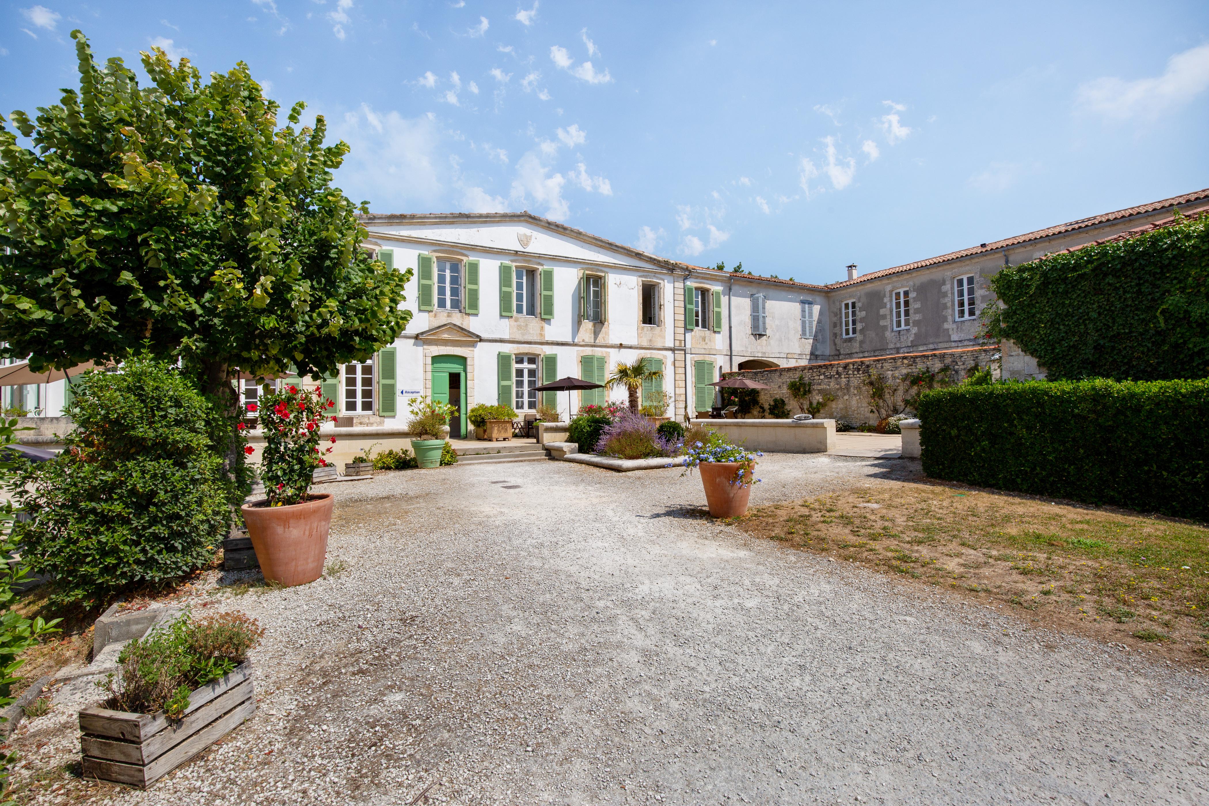 Residence Pierre & Vacances Le Palais Des Gouverneurs Saint-Martin-de-Re Exterior photo